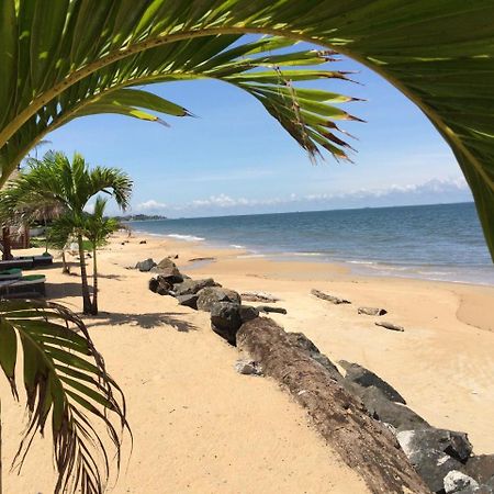Residence Hoteliere Du Phare Libreville Exterior foto
